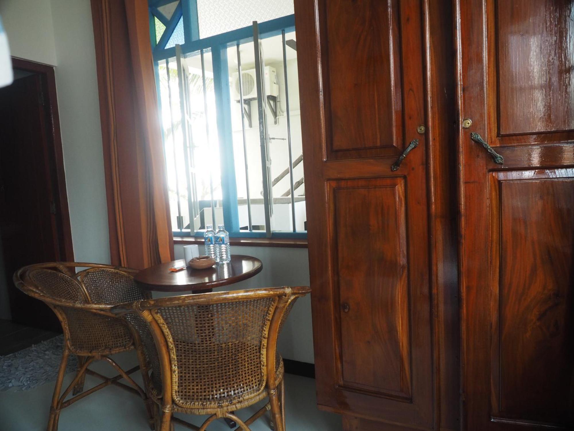 Main Reef Guest House Хикадува Екстериор снимка
